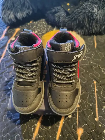 Zapatillas Negras Spiderman Niño - miniatura 3