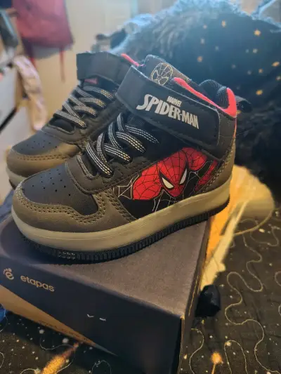 Zapatillas Negras Spiderman Niño - miniatura 4