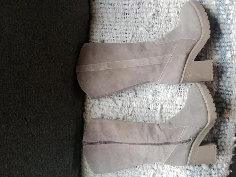 Botas de tacón gris claro - 1