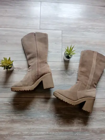 Botas de tacón gris claro - miniatura 2