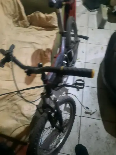 Bicicleta de montaña usada - miniatura 2
