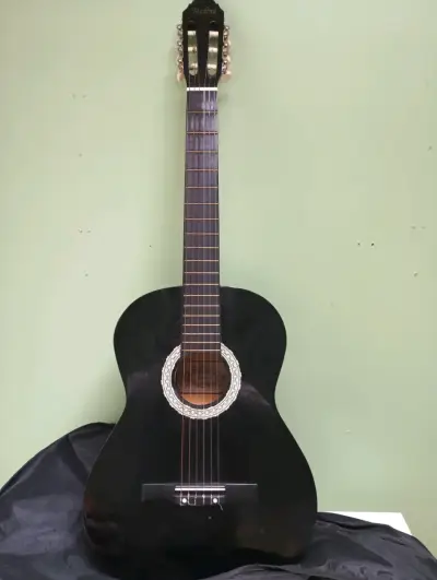 Guitarra acústica negra Medina - miniatura 1