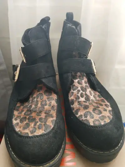 Botines negros con animal print - miniatura 3