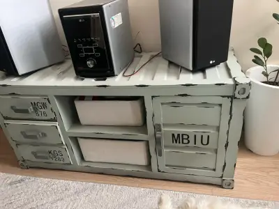 Mueble organizador estilo industrial - miniatura 1