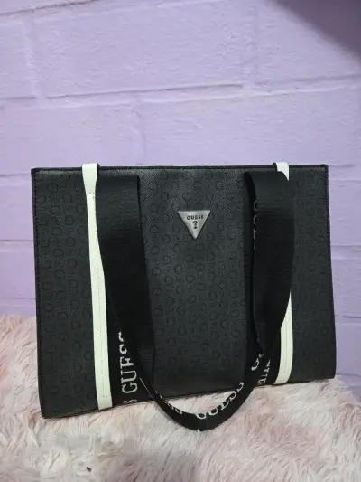 Cartera Guess negra con correas - miniatura 3