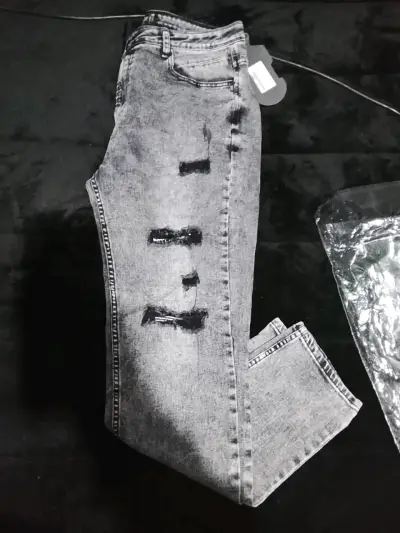 Jeans desgastados gris oscuro - miniatura 4