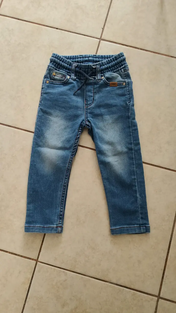 Jeans azules para niño