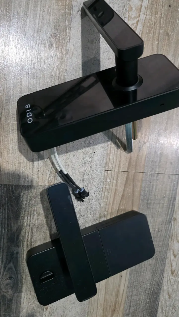 Cerradura digital negra Odis - 5