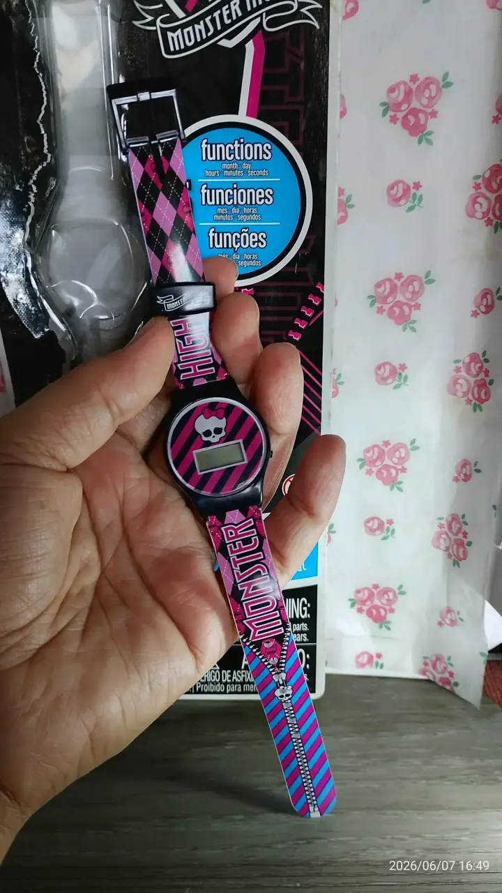 Reloj digital Condorito morado y 2 de monster high - 3