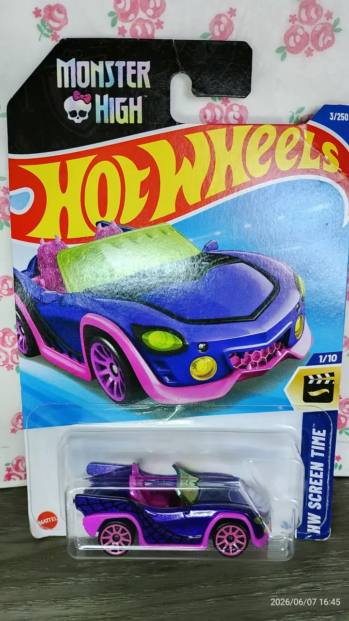 Camioneta Barbie y monster high Hot Wheels - 2