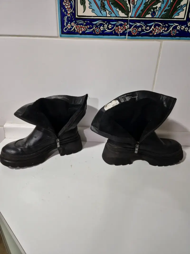 Botas negras de cuero - 3