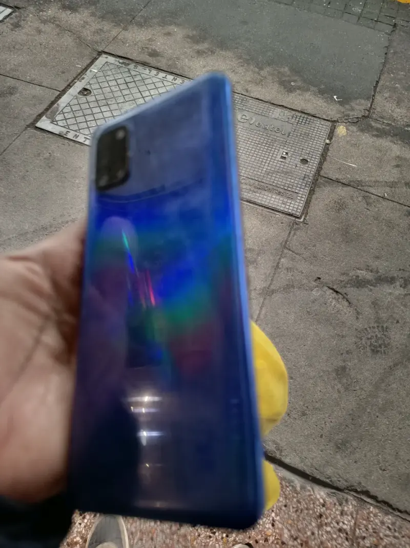 Smartphone Samsung azul - 4