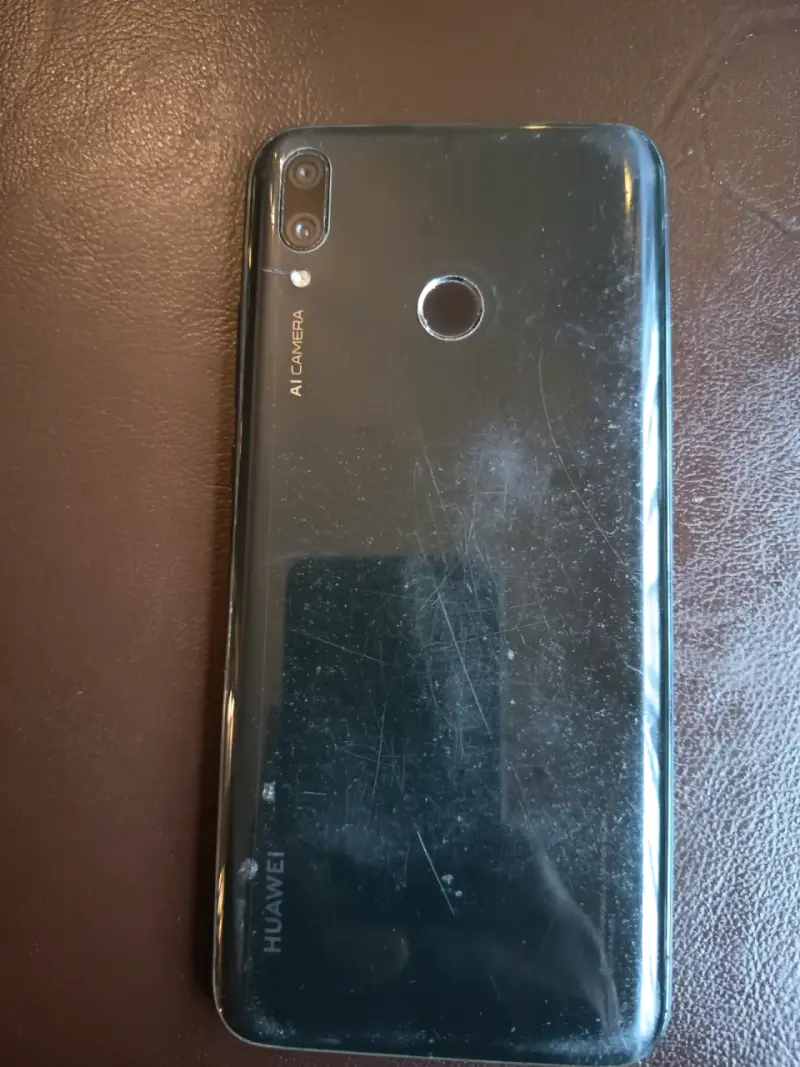 Teléfono Huawei usado - 4