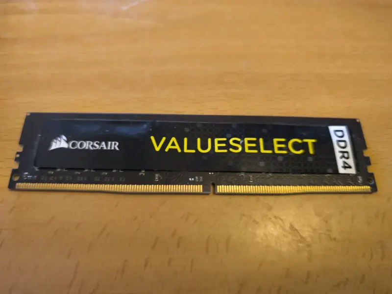 Placa madre Gigabyte y RAM - 2