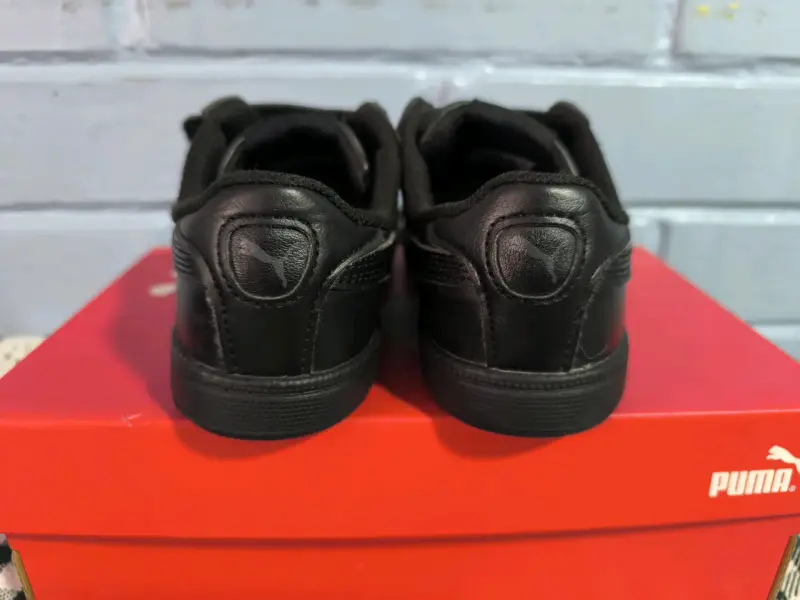 Zapatillas negras Puma con velcro - 4