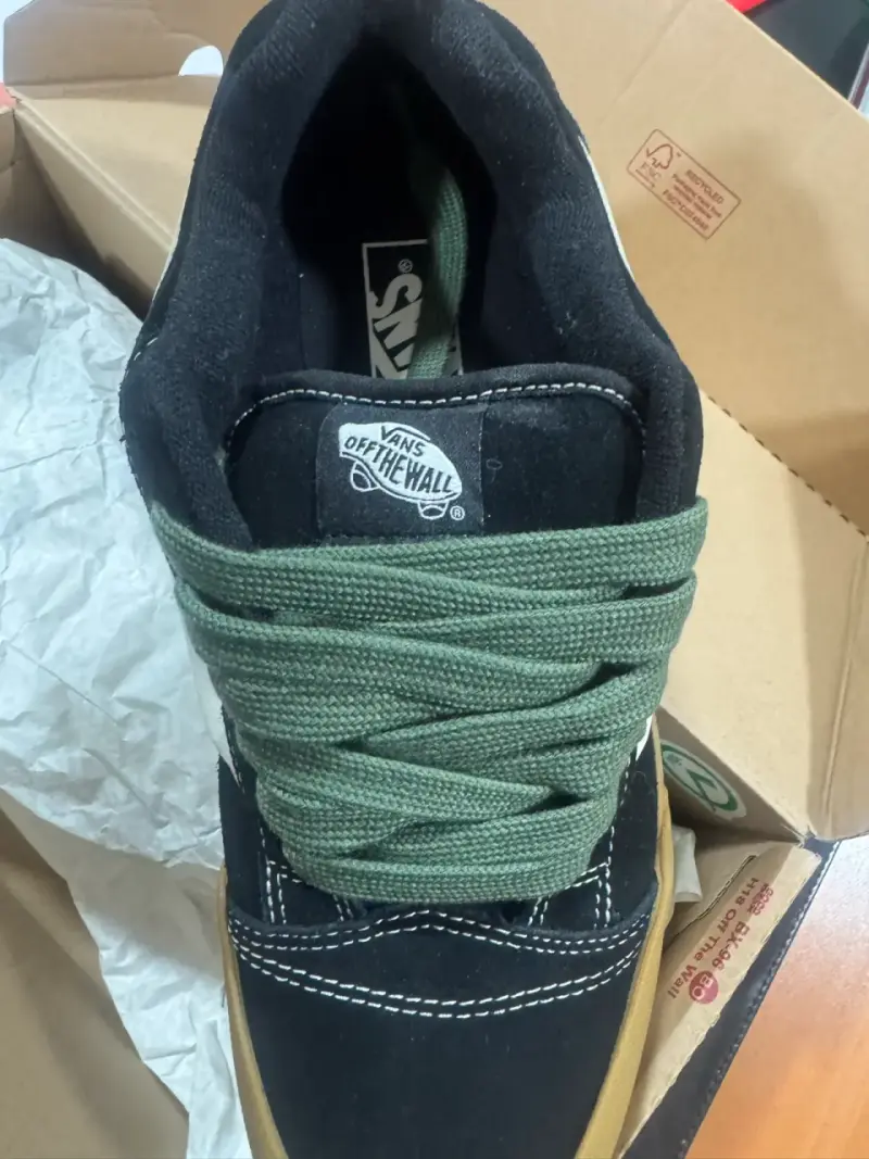 Zapatillas Vans negro y verde - 2