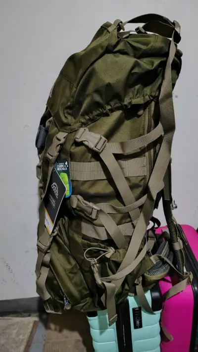 Mochila de viaje verde militar Doite - miniatura 1