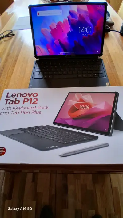Tablet Lenovo Tab P12 con teclado - miniatura 1