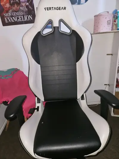 Silla gamer Vertagear blanca y negra - miniatura 1