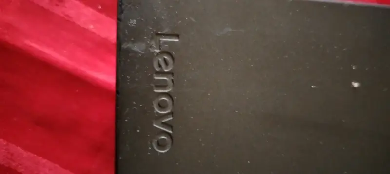Notebook ThinkPad en buen estado - 2