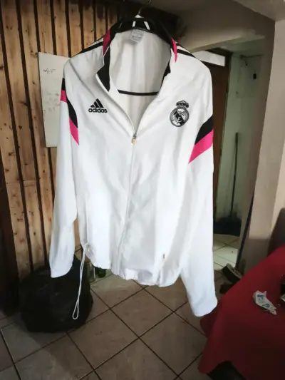 Chaqueta deportiva Adidas Real Madrid - miniatura 1