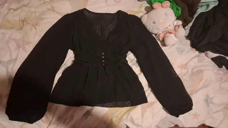 Blusa negra manga larga - 2