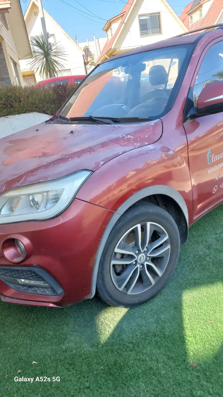 Auto rojo usado - 1