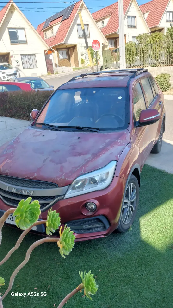 Auto rojo usado - 4