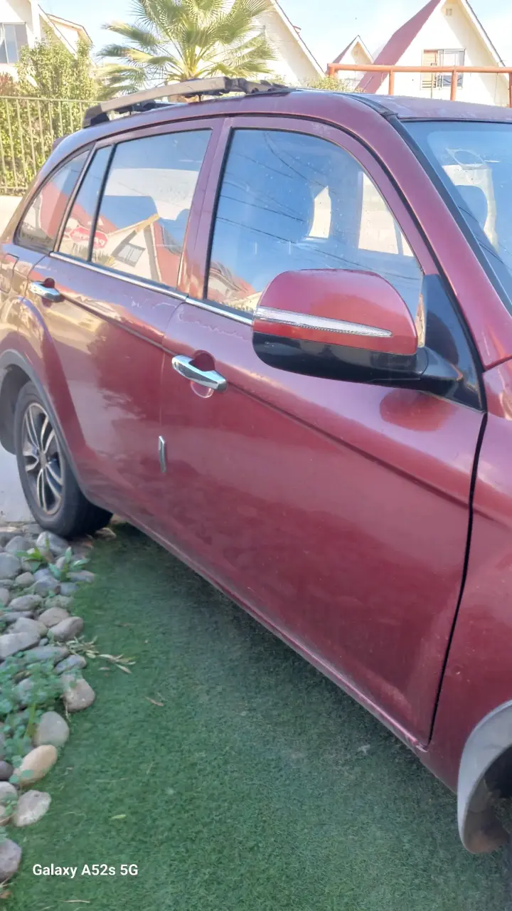 Auto rojo usado - 5