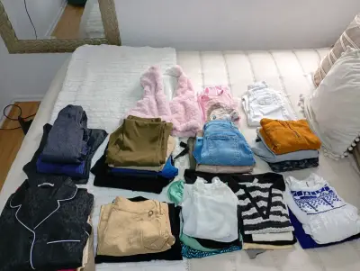 Ropa variada para mujer - miniatura 1