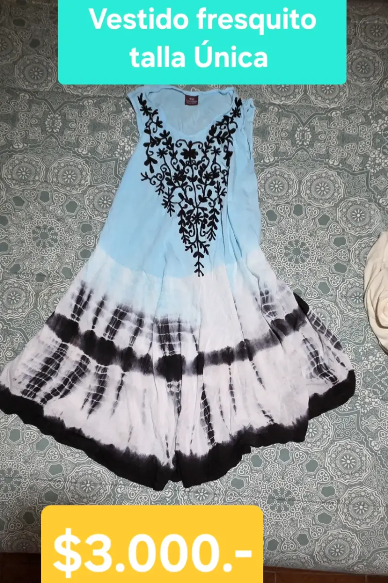 Vestido fresco azul y blanco