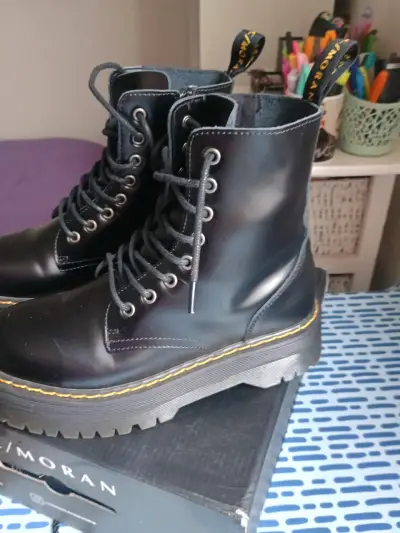 Botas de cuero negras - miniatura 5