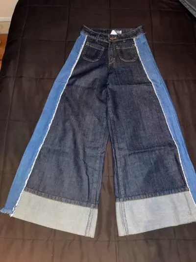 Jeans acampanados estilo patchwork - miniatura 1