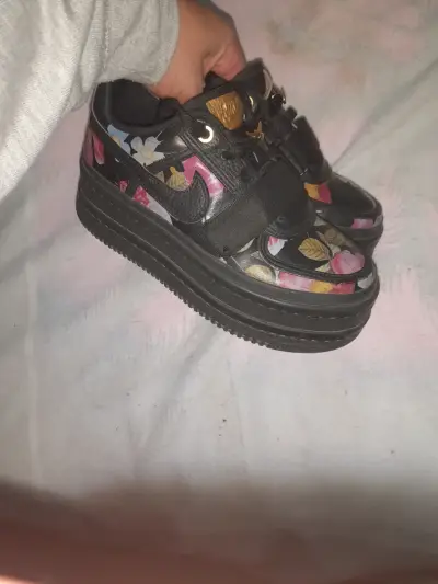 Zapatillas plataforma estampadas - miniatura 2