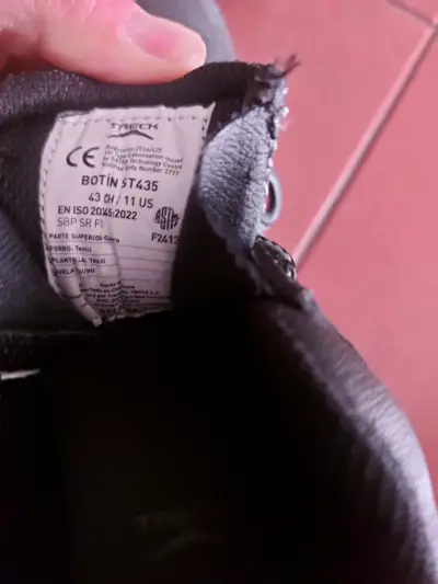 Bototos de seguridad negros - miniatura 3