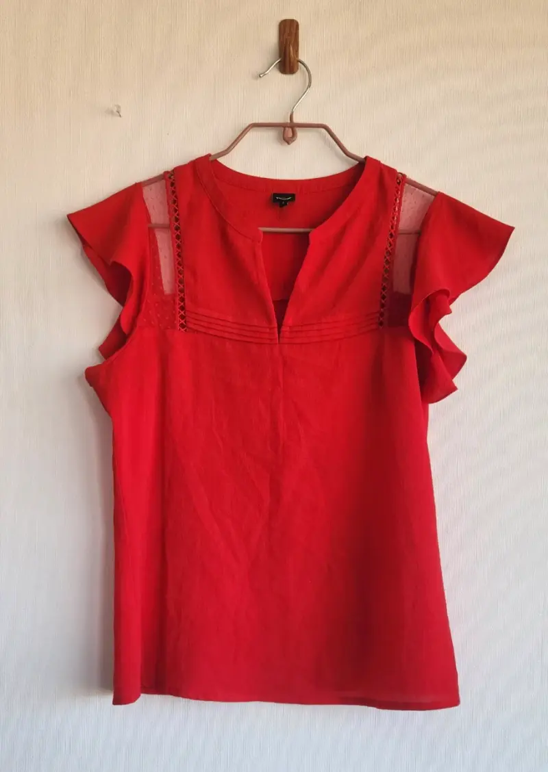 Blusa roja sin mangas - 1