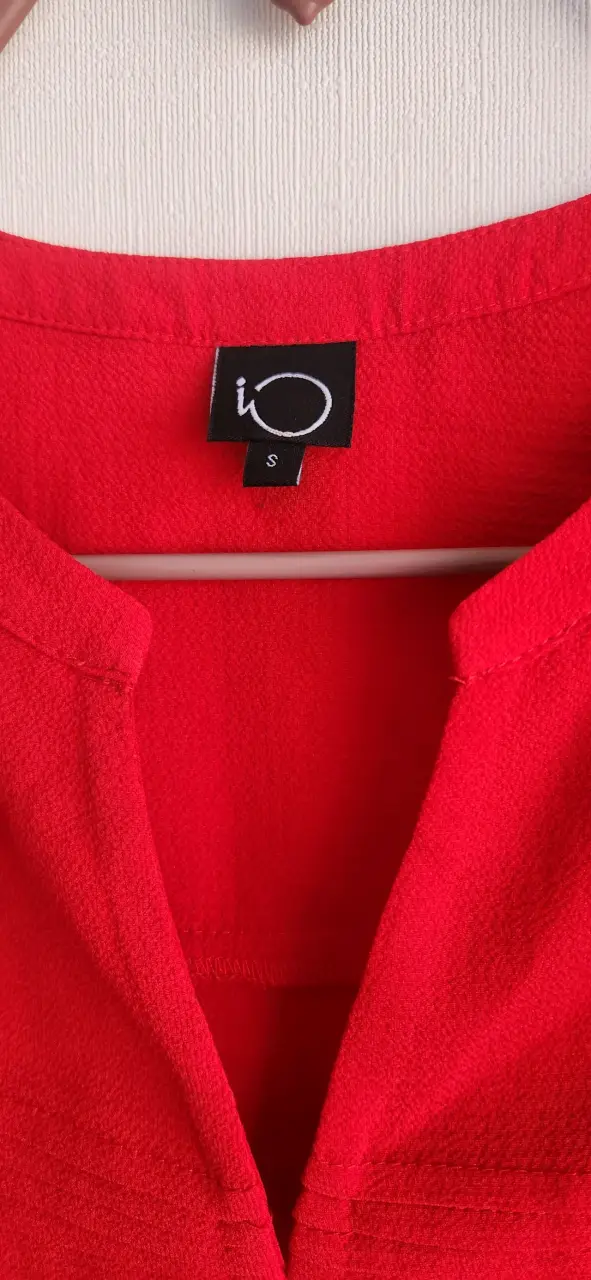 Blusa roja sin mangas - 3