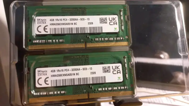 Memorias RAM SK hynix 4GB DDRA 3200MHz PC4-3200AA - 1