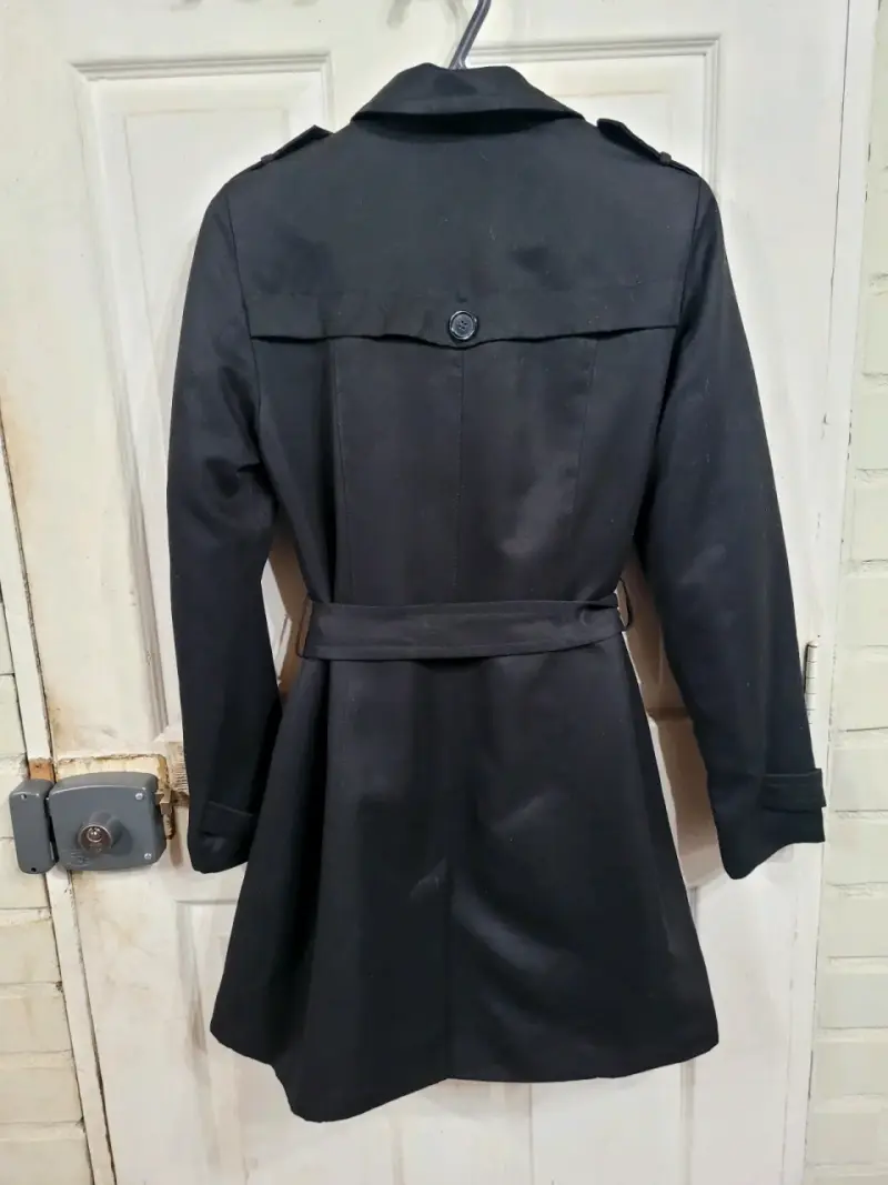 TRENCH negro con cinturón - 2