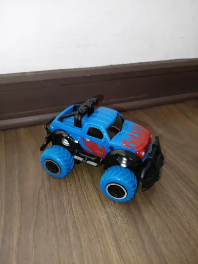 Camioneta todo terreno radio control nueva - miniatura 1