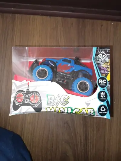 Camioneta todo terreno radio control nueva - miniatura 3