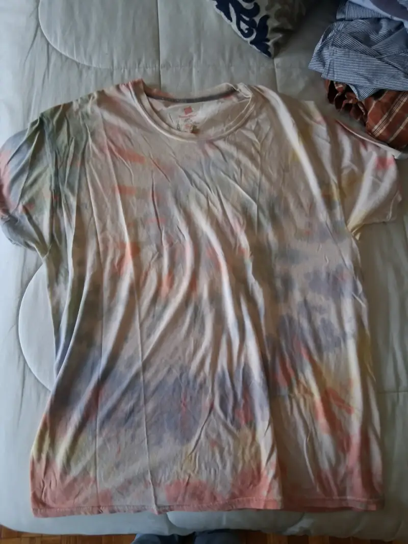 Polera tie-dye colorida