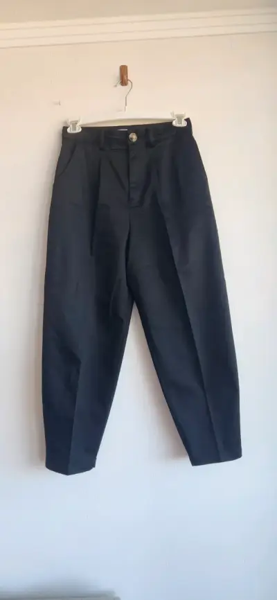 Pantalones negros elegantes - miniatura 1