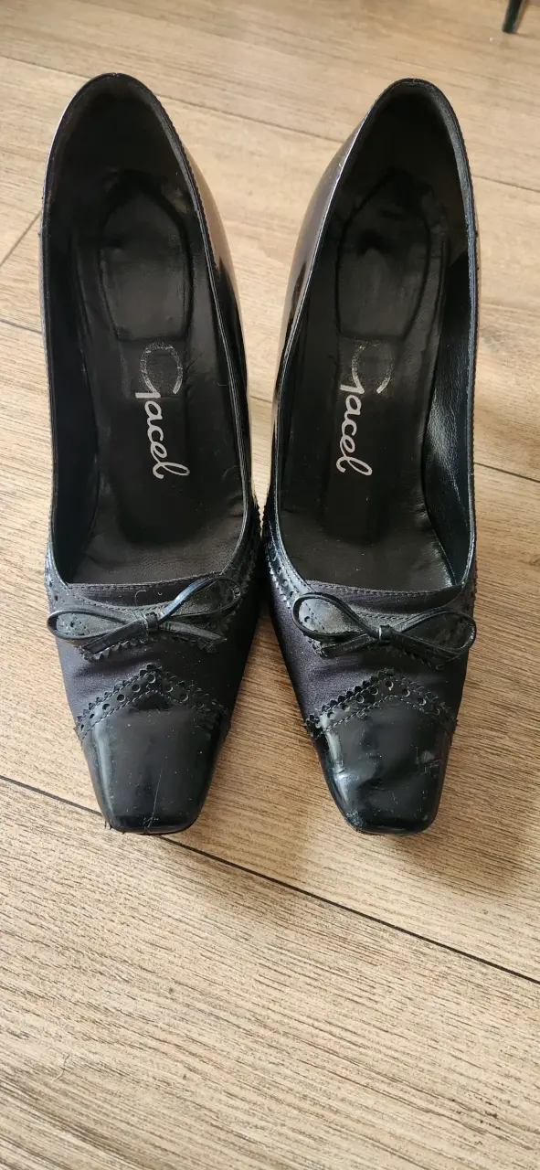 Zapatos negros con lazo - 2