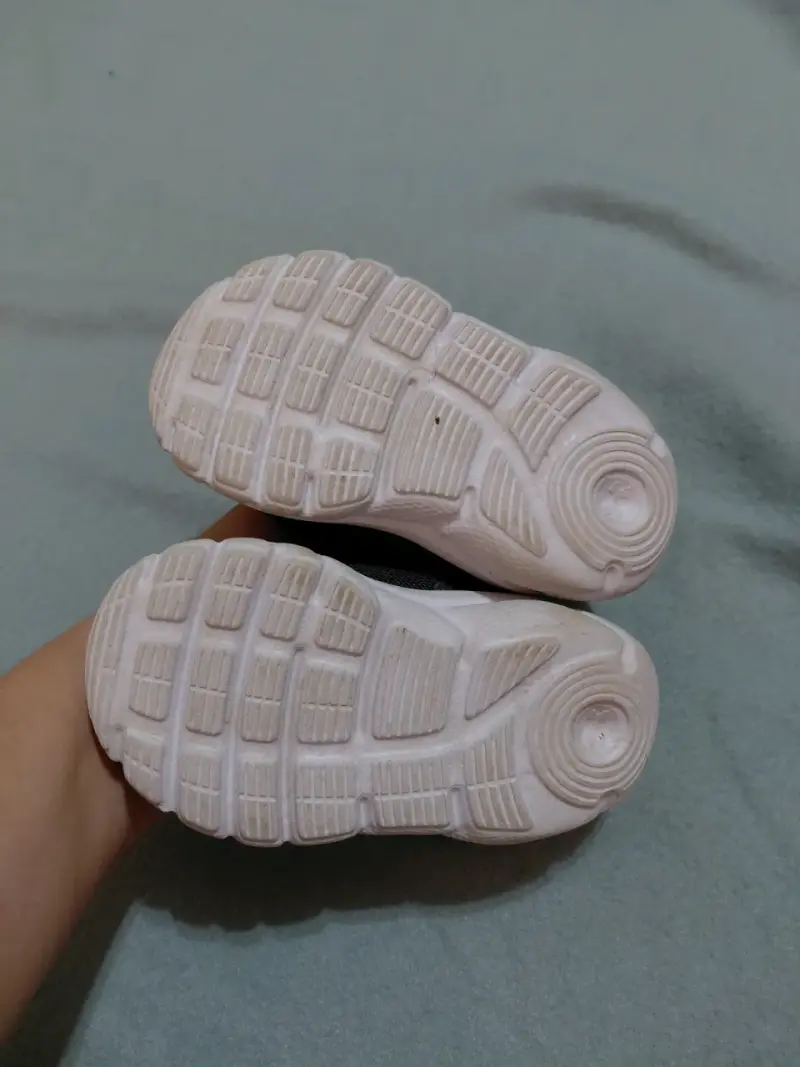 Zapatillas grises Under Armour niño talla 21 - 3