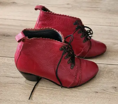 Botines rojos de cuero vintage - miniatura 3