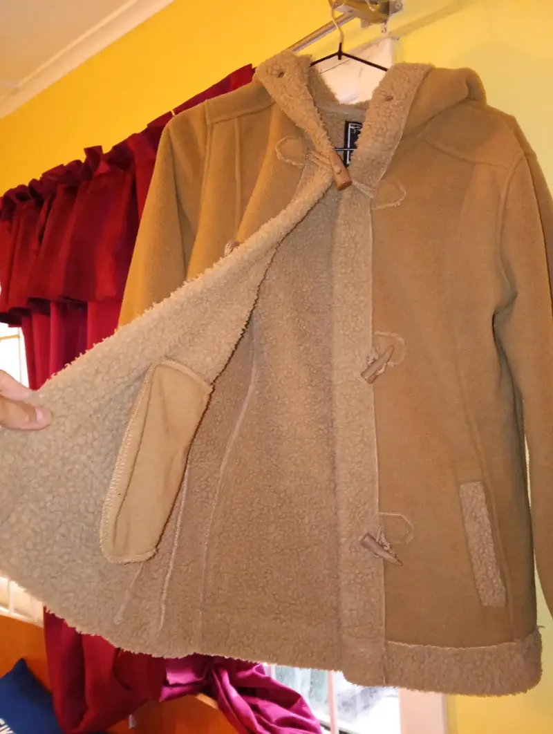 Abrigo beige con capucha - 3