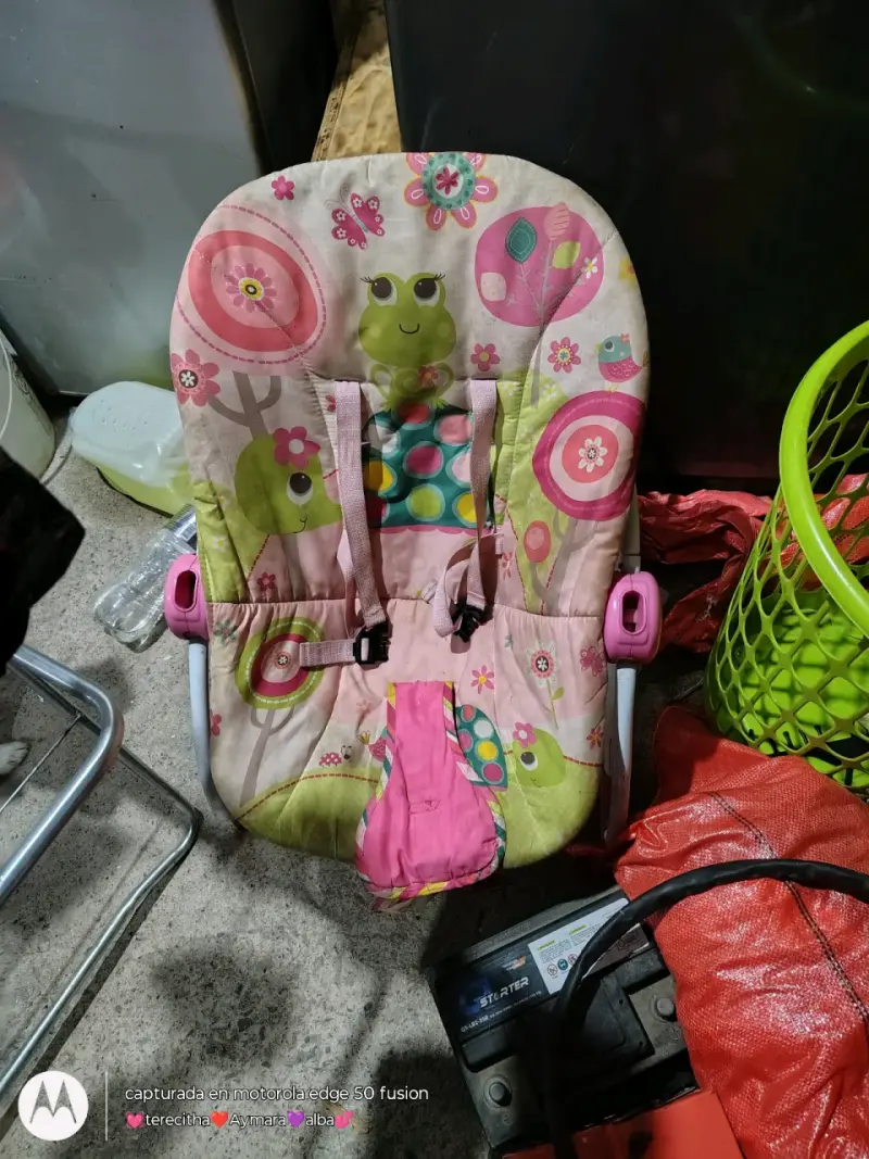 Silla mecedora para bebé