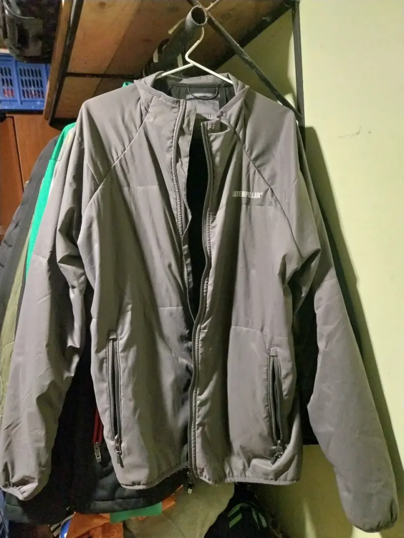 Chaqueta gris impermeable - 1