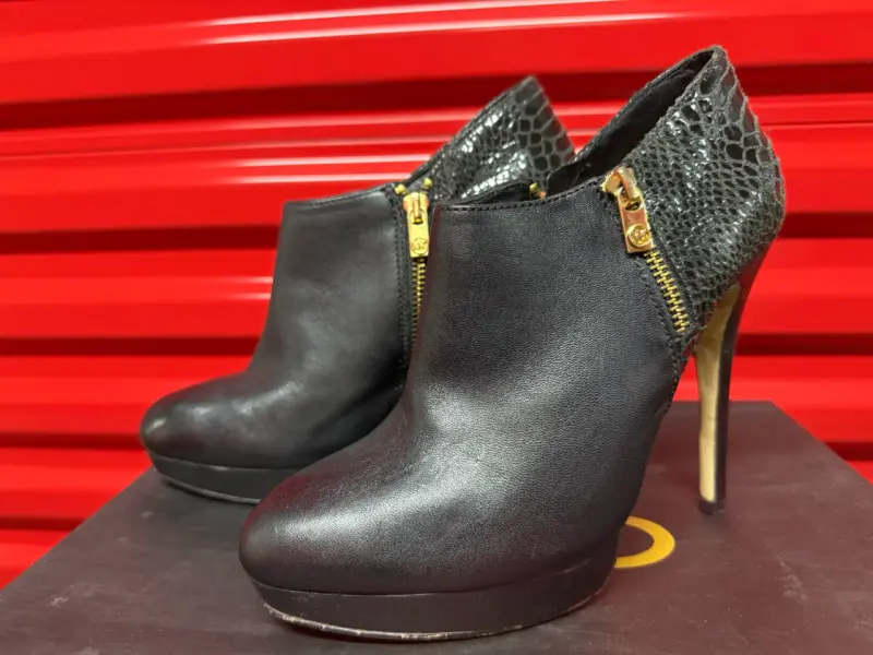 Botines negros con tacón alto - 2